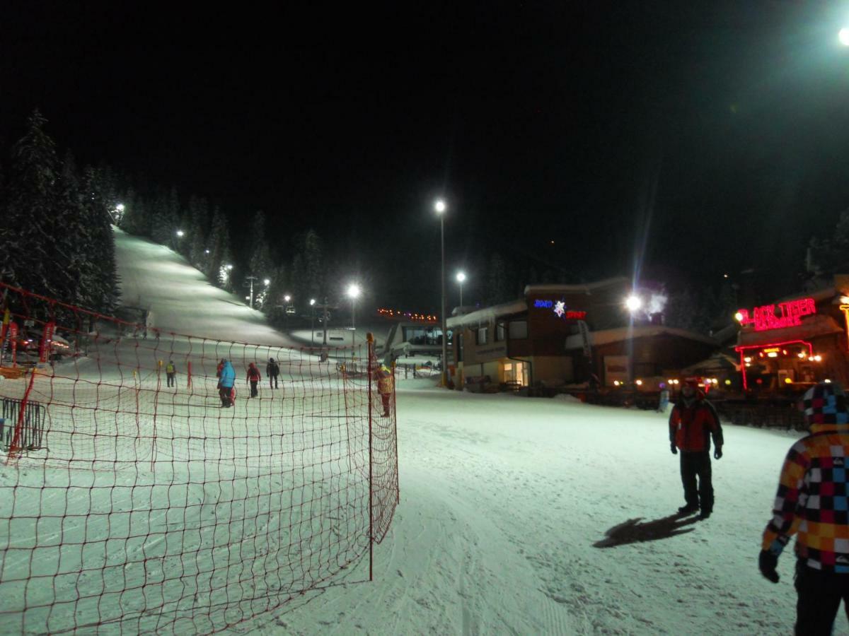 Flora Ski-Slope Studio Apartment Borovets Ngoại thất bức ảnh